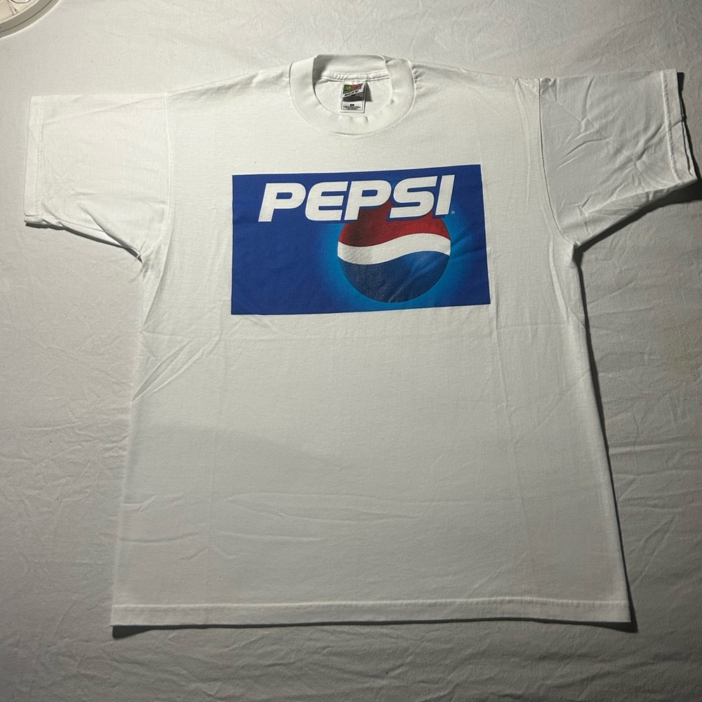 Vintage 90s Pespsi white t shirt